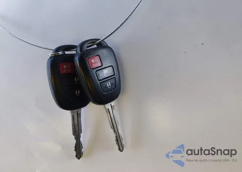 2019 Toyota Highlander Le из США, поврежденный, VIN 5TDBZRFH1KS929369